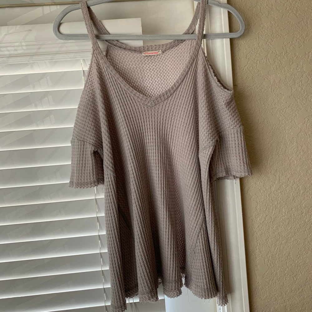Cold shoulder top